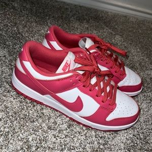 Nike dunk low archeo pink size 9.5